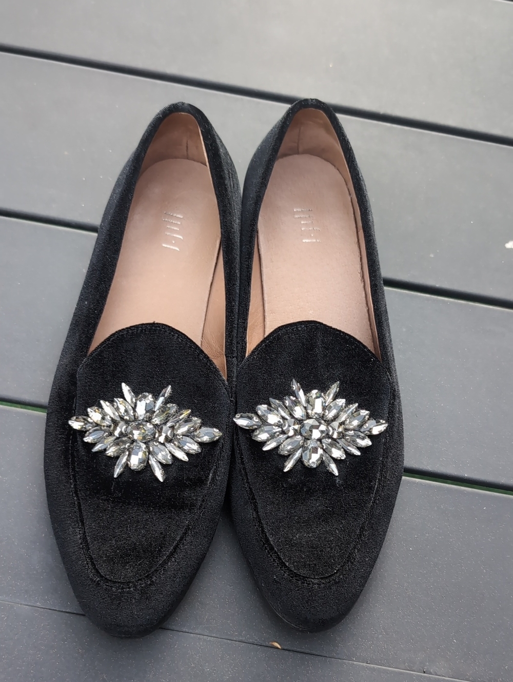 J Jill Women’s Black Jeweled Velvet Loafers Size 8